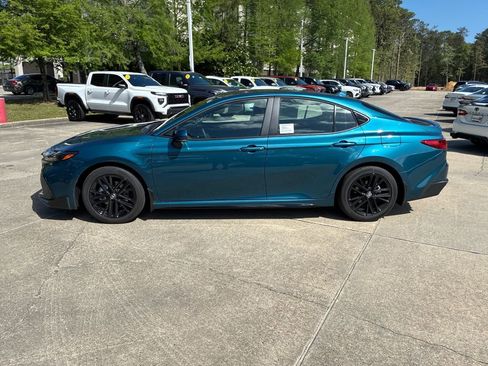 New 2026 Toyota Camry SE FWD image 2