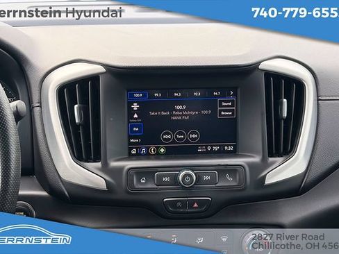 Used 2022 GMC Terrain SLE FWD image 9