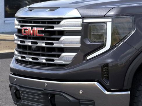 New 2026 GMC Sierra 1500 SLE image 13