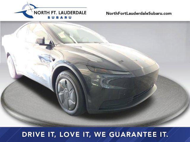 Used 2026 Tesla Model Y 2WD image 1
