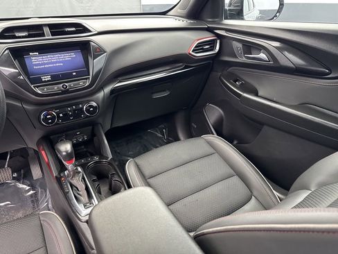 Used 2021 Chevrolet TrailBlazer RS w/ Sun and Liftgate Package FWD image 10