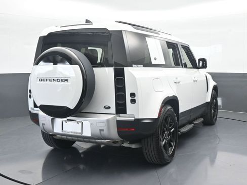 Used 2022 Land Rover Defender 110 S image 5