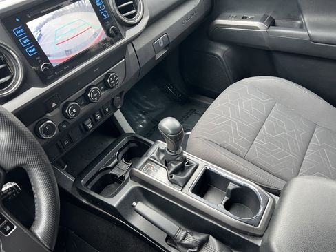 Used 2019 Toyota Tacoma TRD Off-Road image 41