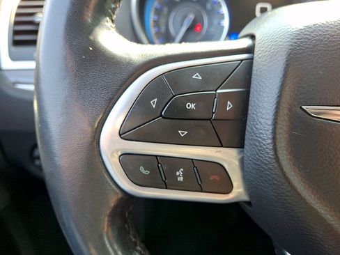 Used 2021 Chrysler 300 Touring L AWD/4WD image 17