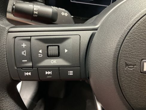 Used 2026 Nissan Kicks SV w/ SV Premium Package image 30