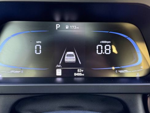 Used 2025 Hyundai Elantra Sport FWD image 29