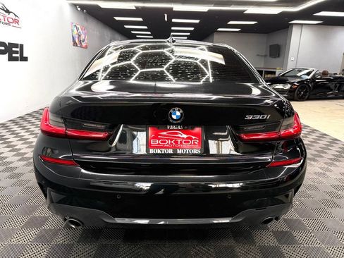 Used 2020 BMW 330i Sedan w/ M Sport Package RWD image 12