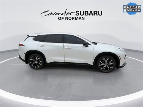 Used 2025 Toyota Crown Signia image 5