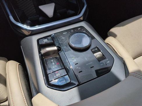 Used 2025 BMW X3 xDrive30i w/ M Sport Package AWD/4WD image 12