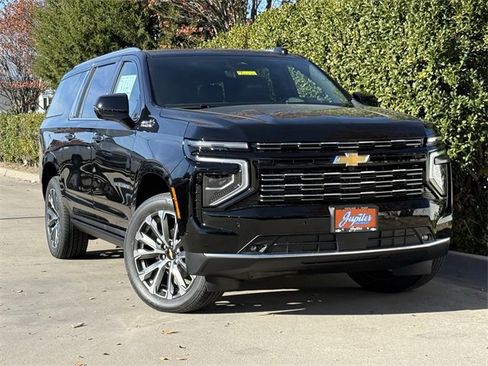 New 2026 Chevrolet Suburban High Country image 2