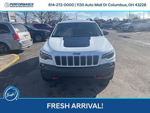 Used 2019 Jeep Cherokee Trailhawk w/ Cold Weather Group image 9