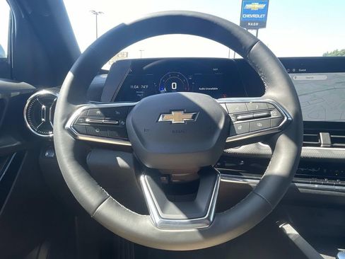 New 2026 Chevrolet Equinox LT w/ Safety and Technology Package FWD image 24