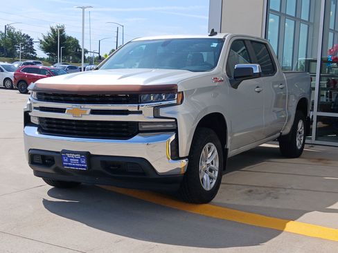 Used 2019 Chevrolet Silverado 1500 LT w/ All-Star Edition AWD/4WD image 3