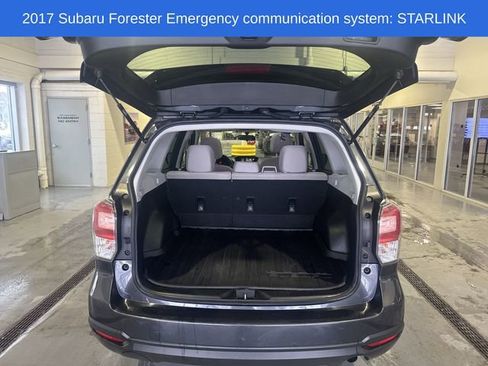 Used 2017 Subaru Forester 2.5i Premium w/ All-Weather Package image 17
