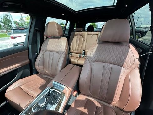 Used 2025 BMW X7 M60i AWD/4WD image 28