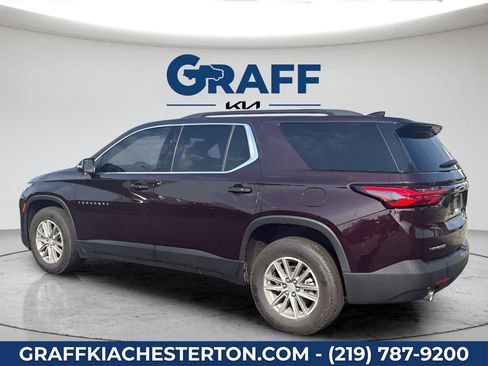 Used 2023 Chevrolet Traverse LT FWD image 4
