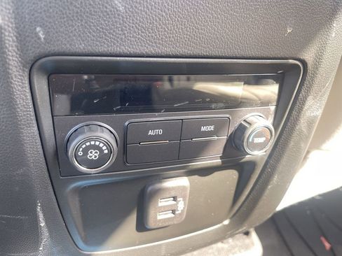 Used 2024 Buick Enclave Essence w/ Technology Package FWD image 38