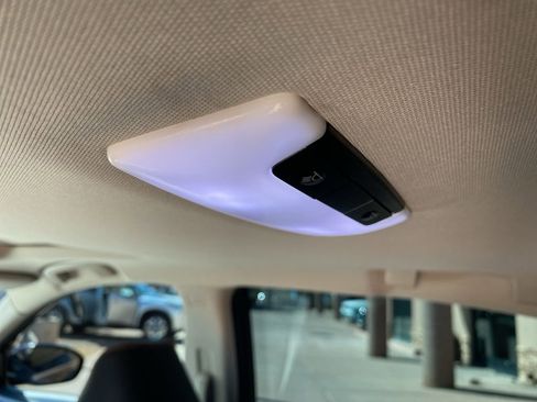 Used 2021 Nissan Altima 2.5 SR w/ SR Premium Package image 20