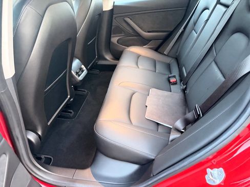 Used 2018 Tesla Model 3 Long Range image 13