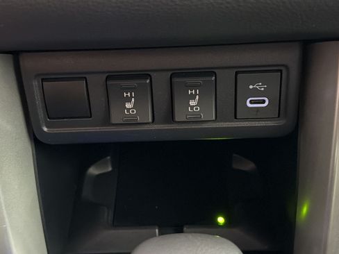 Used 2024 Toyota Corolla Cross AWD Hybrid w/ Convenience Package image 19