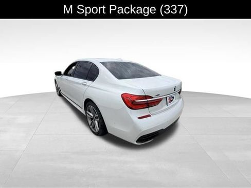 Used 2018 BMW 750i xDrive AWD/4WD image 5