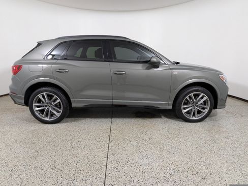 Certified 2025 Audi Q3 2.0T Premium w/ Convenience Package AWD/4WD image 8