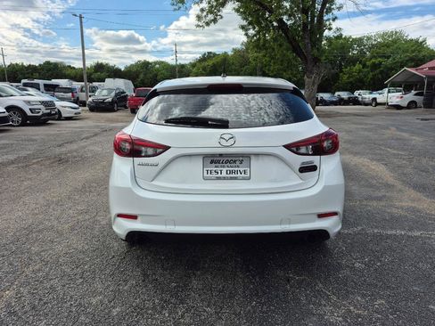Used 2017 MAZDA MAZDA3 Touring FWD image 4