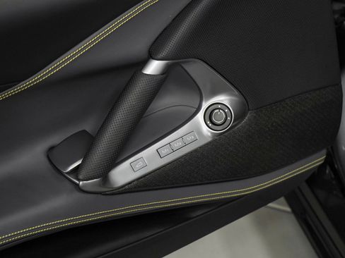 Used 2023 Ferrari 812 GTS image 42