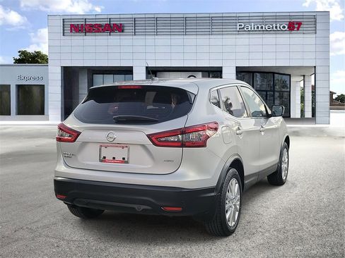 Certified 2022 Nissan Rogue Sport S image 6