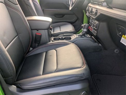 New 2025 Jeep Wrangler Rubicon w/ XTREMEE 35" Tire Package image 31