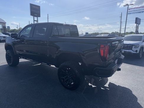 Used 2024 GMC Sierra 1500 AT4 w/ AT4 Preferred Package image 3