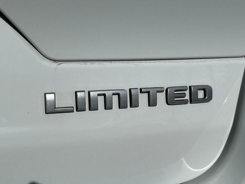 Used 2024 Jeep Grand Cherokee Limited w/ Trailer Tow Package image 26