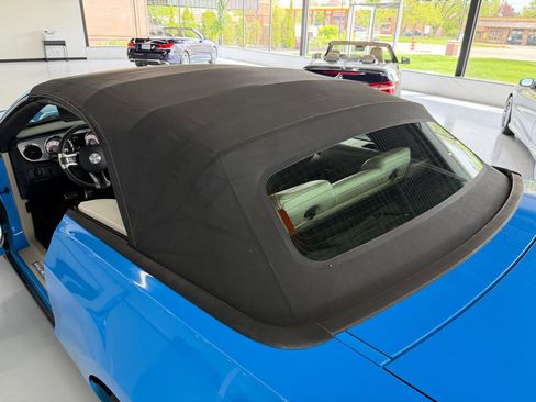 Used 2010 Ford Mustang Premium RWD image 13