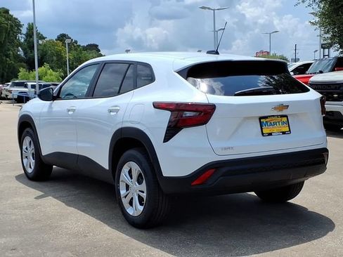 New 2026 Chevrolet Trax LS FWD image 7