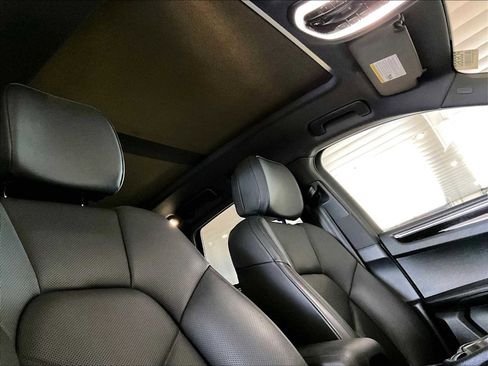 Used 2024 Porsche Macan S image 25