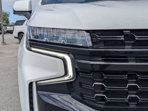 Used 2024 Chevrolet Tahoe Z71 w/ Luxury Package AWD/4WD image 10