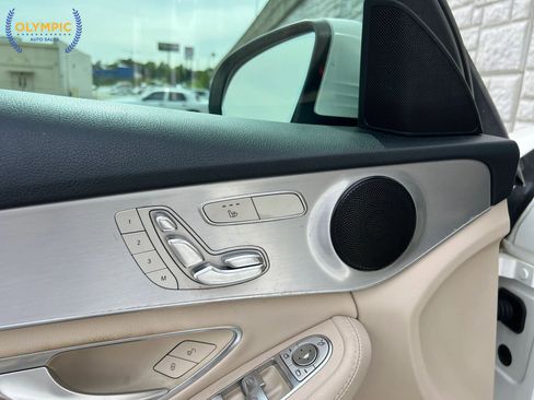 Used 2016 Mercedes-Benz C 300 Sedan image 37