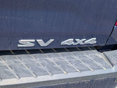 Used 2017 Nissan Titan SV AWD/4WD image 6