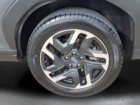 Used 2025 Subaru Forester Limited image 33