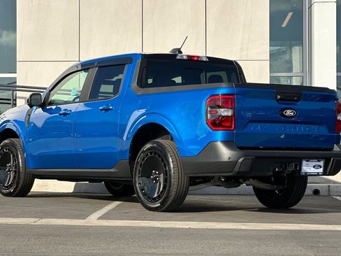 Certified 2025 Ford Maverick Lariat w/ Black Appearance Package image 5