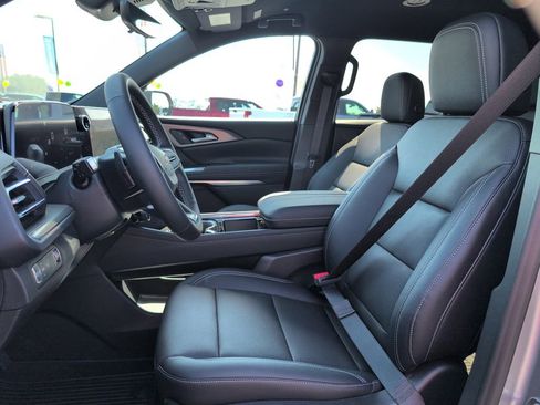 New 2026 Chevrolet Traverse LT w/ Driver Confidence Package FWD image 14