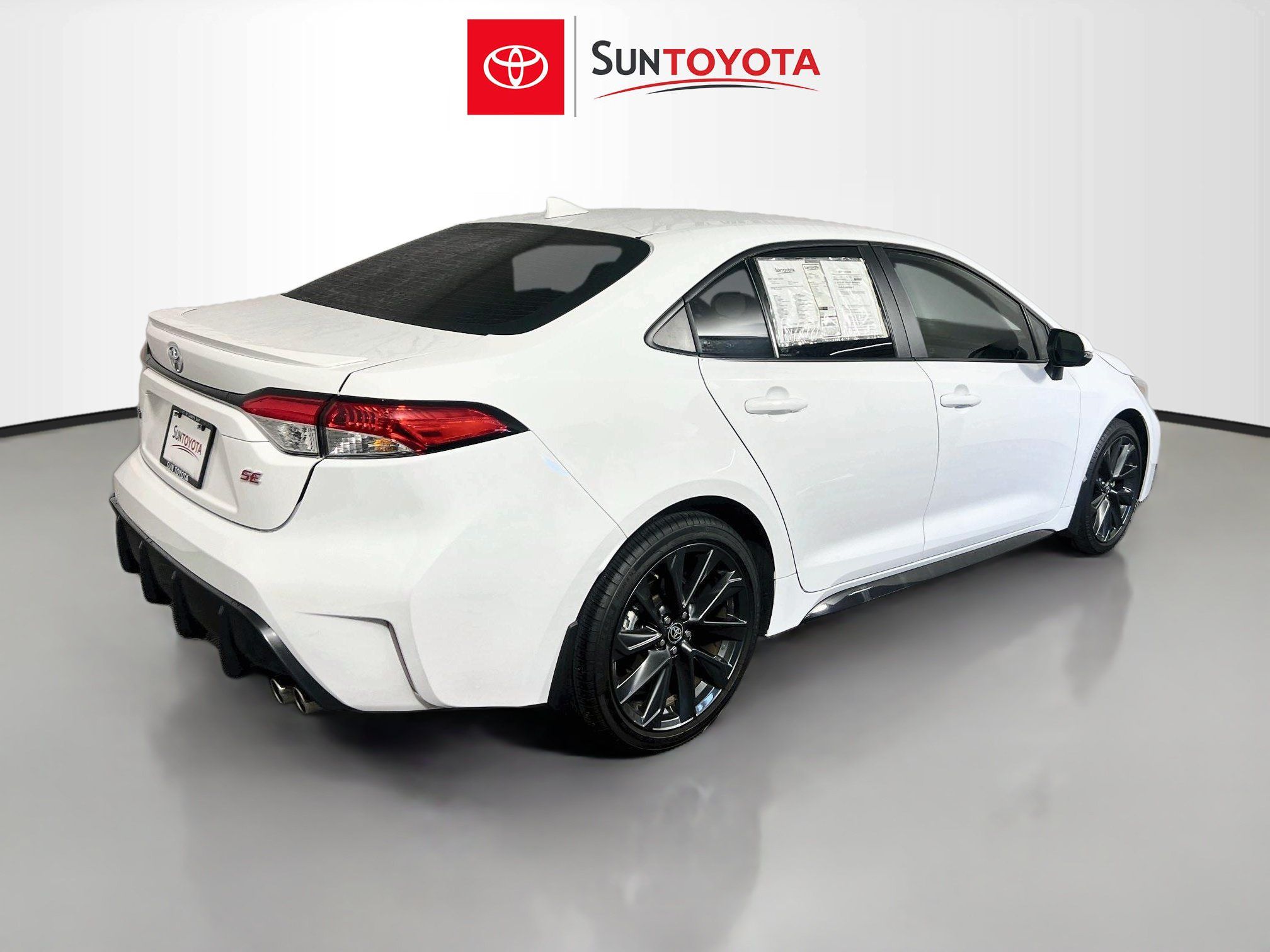 Used 2024 Toyota Corolla SE FWD image 4