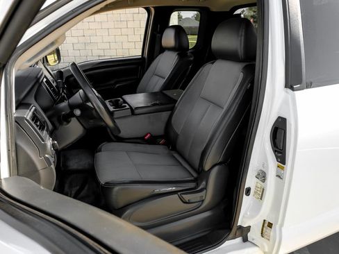 Used 2021 Nissan Titan S RWD image 33