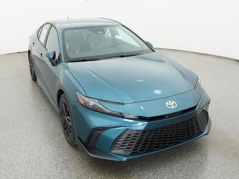 New 2026 Toyota Camry SE FWD image 17