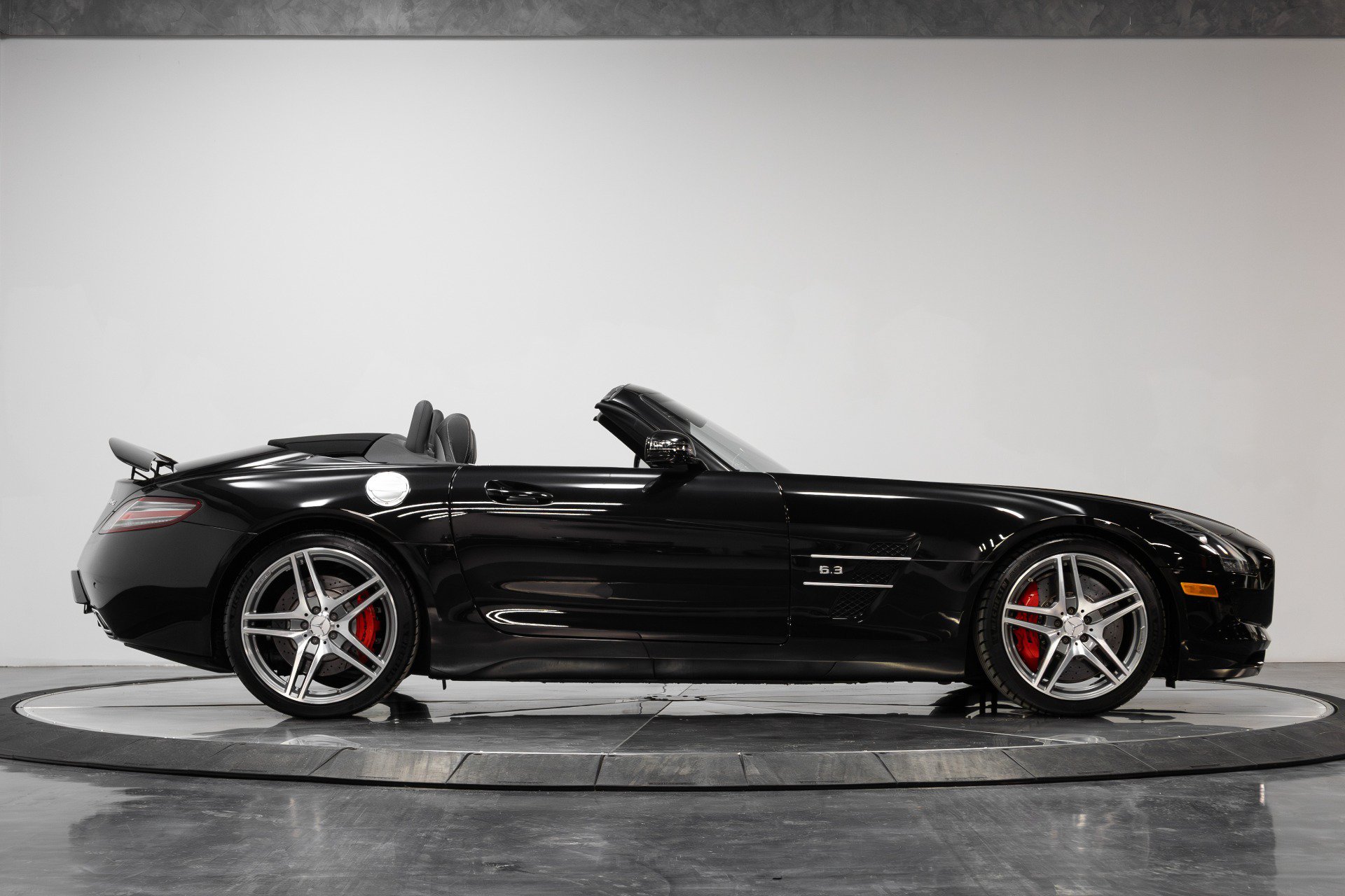 Used 2012 Mercedes-Benz SLS AMG Roadster image 21