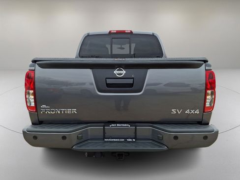 Used 2020 Nissan Frontier SV image 9