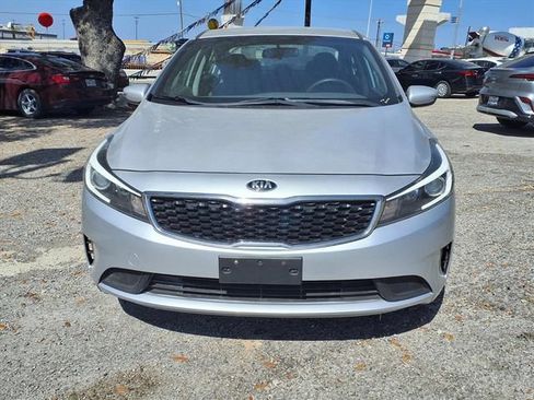 Used 2017 Kia Forte LX w/ LX Popular Package FWD image 2