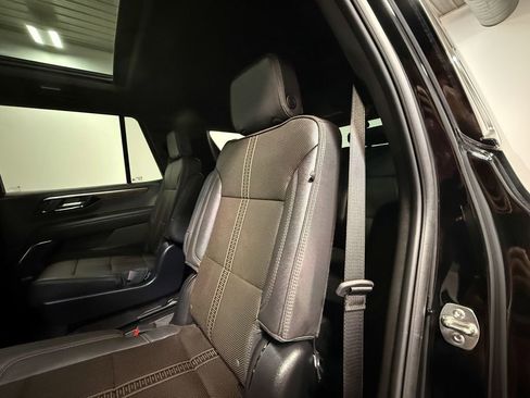 Used 2025 Chevrolet Tahoe High Country AWD/4WD image 48
