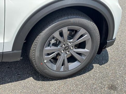 New 2026 Ford Explorer Active w/ Active Comfort Package AWD/4WD image 28