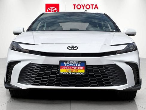 New 2026 Toyota Camry SE FWD image 8